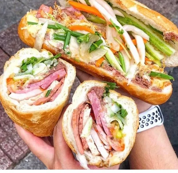 Bánh Mì Bà Huynh