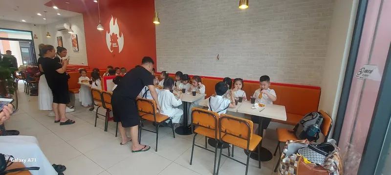 Minha chicken Grand World The Venice
