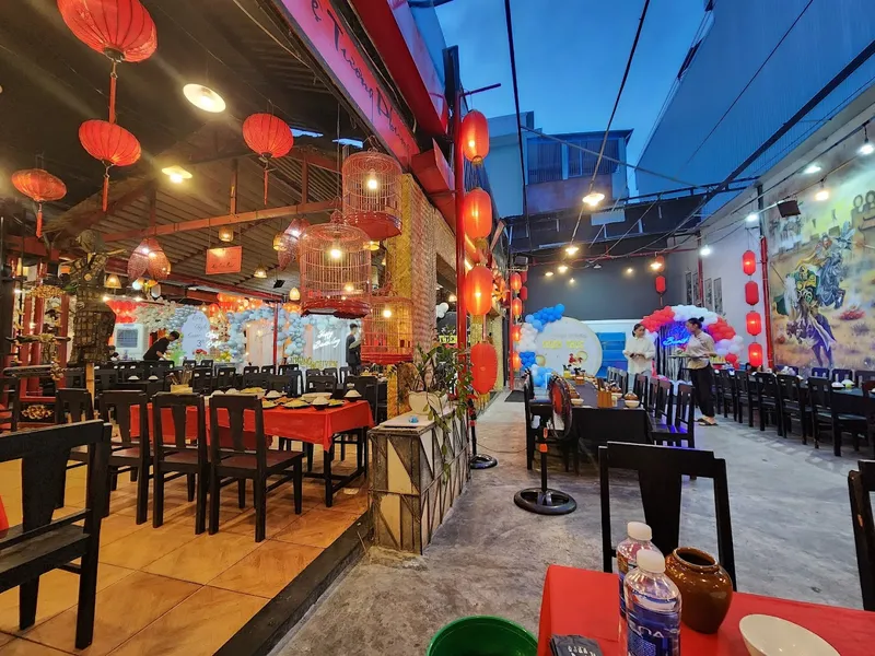Nhà Hàng Hoa Sơn Quán