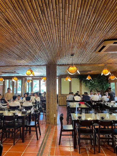 Cơm Niêu Nhà Đỏ