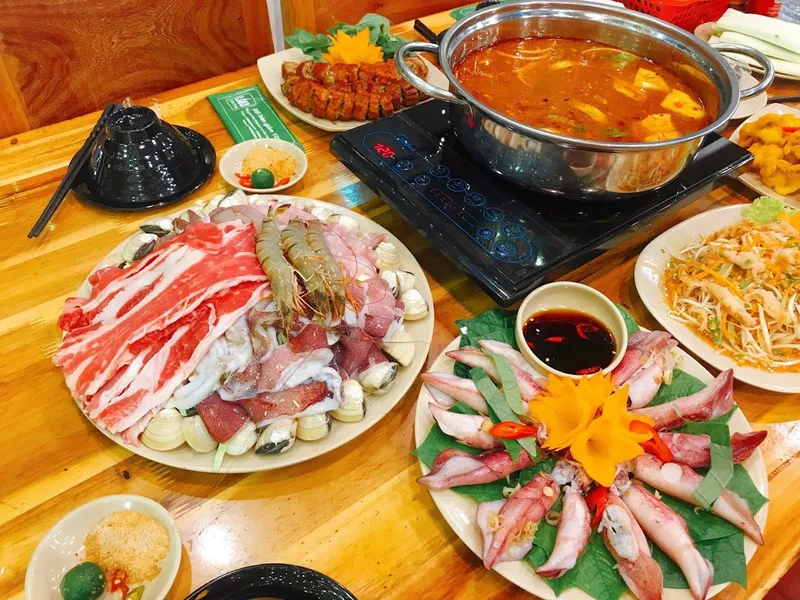Lẩu Sơn Tùng