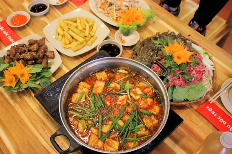 LẨU ĐỨC TRỌC 728 TRƯƠNG ĐỊNH