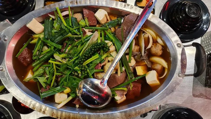 Lẩu Bò Tự Do