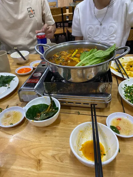 LẨU NGON HÀ NỘI - 65 Lạc Trung