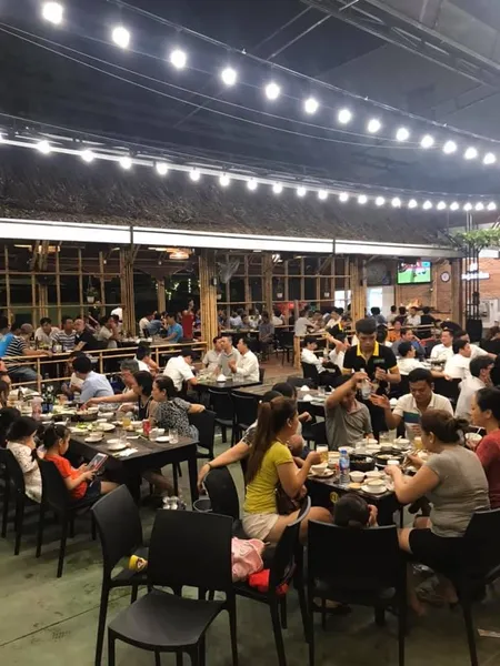 Nhà Hàng Đà Nẵng - Ho Xanh Restaurant