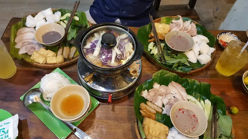 Bún Đậu Mắm Tôm Cô Ba