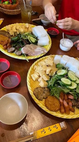 Hoài Niệm Quán - Bún Đậu Mắm Tôm Hà Nội