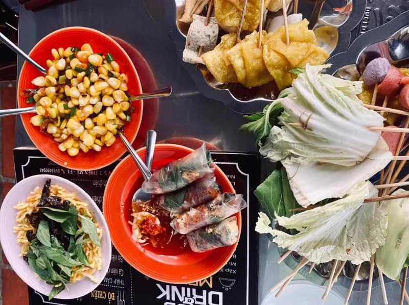 Quán ăn vặt Lona