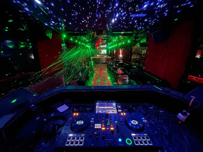 Last Stop Bar - Dance Club Hanoi