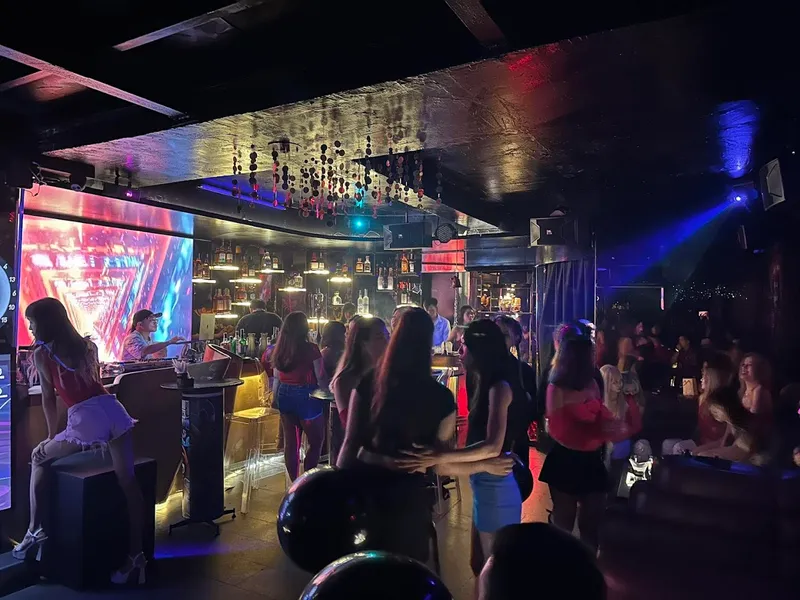 Elixir Lounge Bar