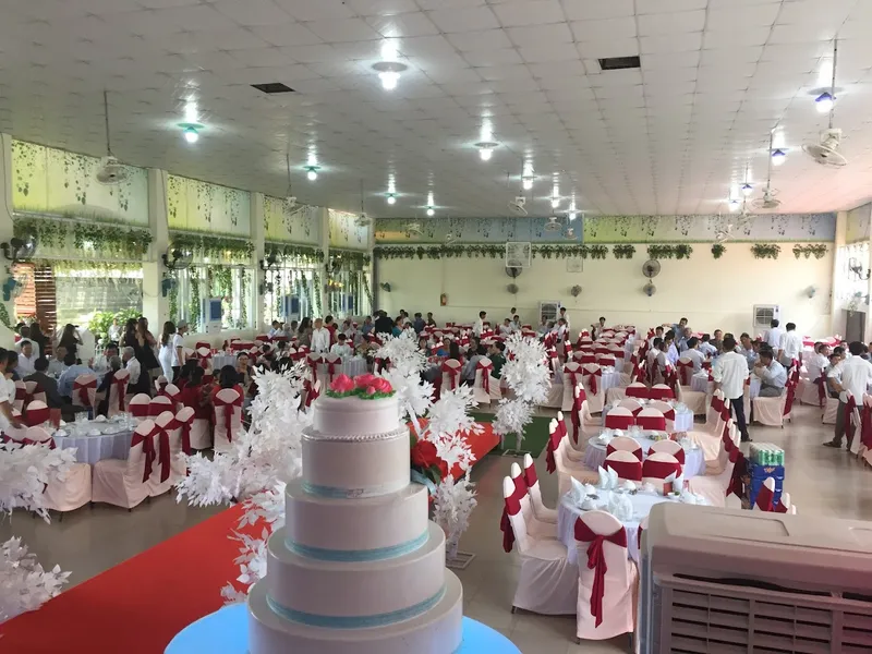 Hoa viên tiệc cưới Năm Sen
