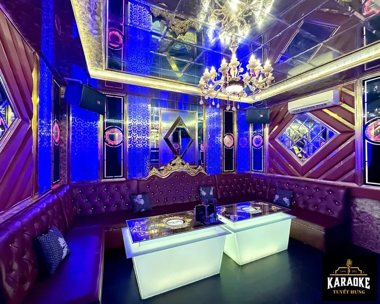 Karaoke Tuyết Hưng