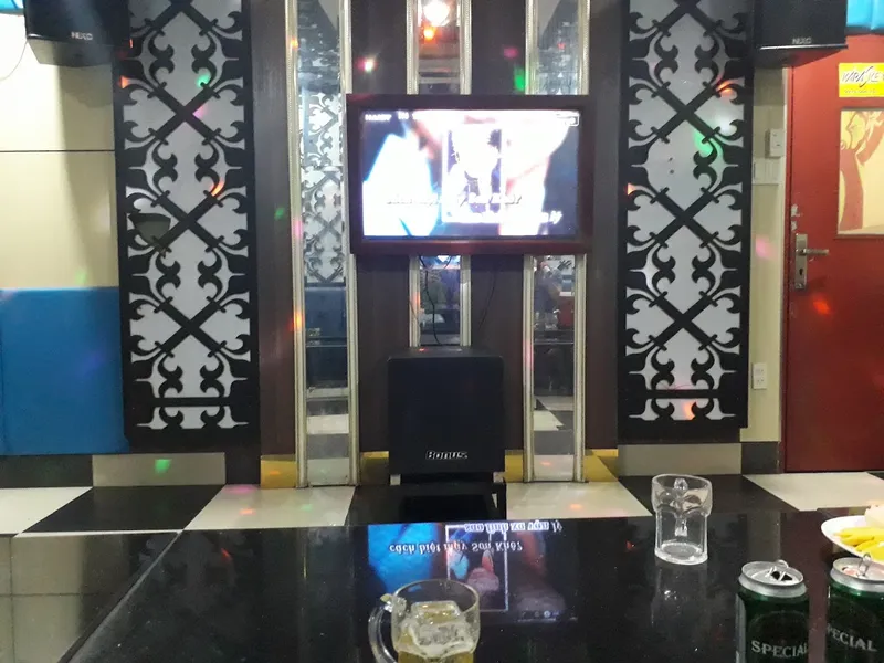 Karaoke Huong Quynh Nhu