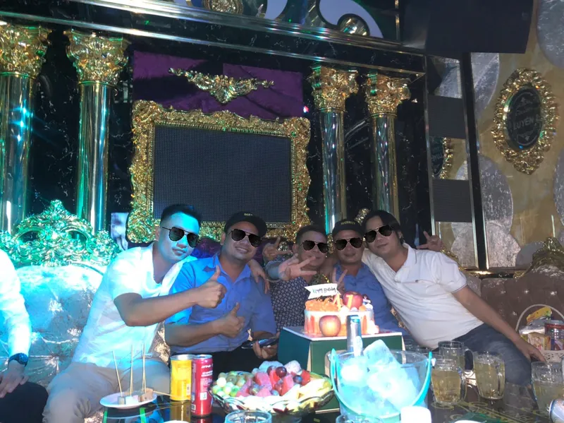 Karaoke Luyến 2