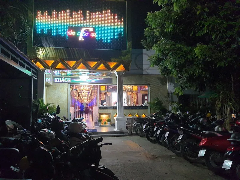 KARAOKE HÙNG TIỀN XÃ GÀNH DẦU