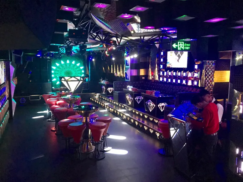Karaoke Diamond Club