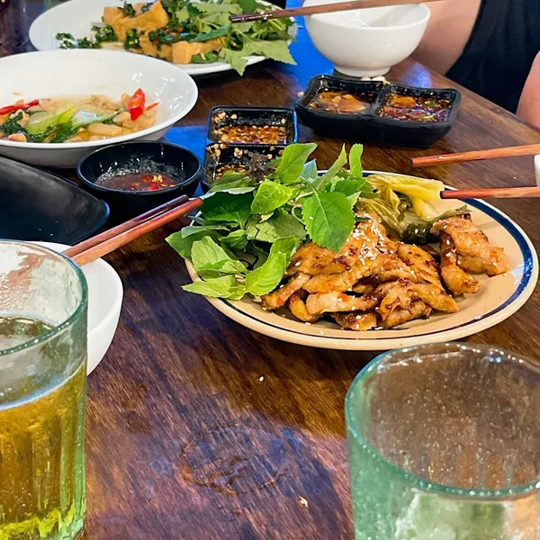 Nhà Hàng bia hơi Trống Đồng