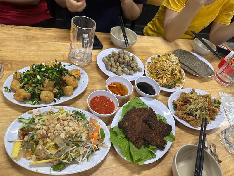 Vườn Bia Sao Vàng
