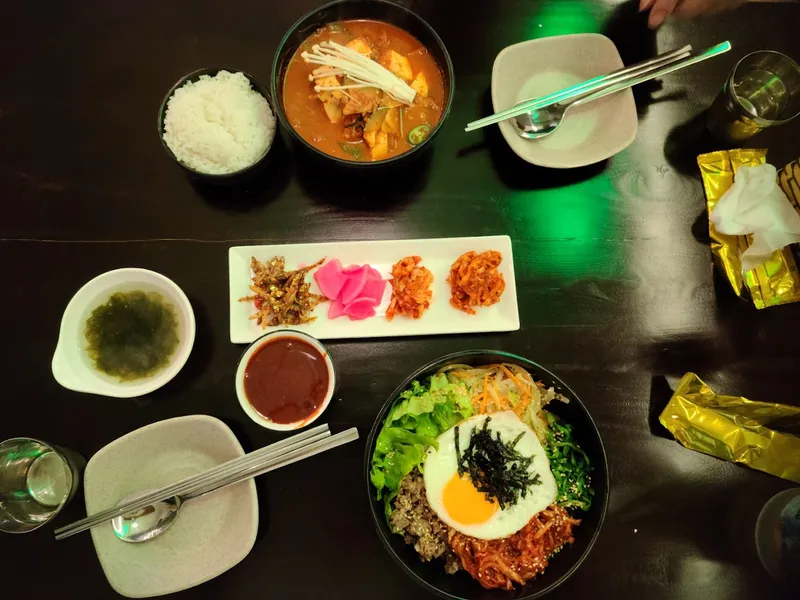 AMPM 최고김밥.Nhà Hàng Hàn Quốc AMPM.