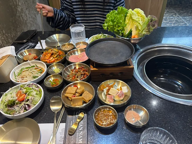 한남식당 / HAN NAM BBQ NHÀ HÀNG NƯỚNG HÀN QUỐC