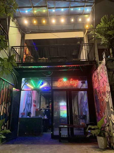 Smokey Pub
