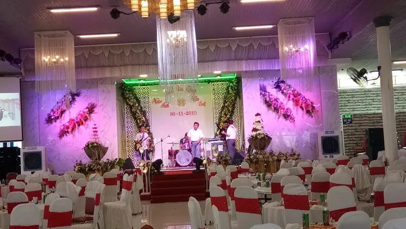 Nhà Hàng Tiệc Cưới Phong Doanh