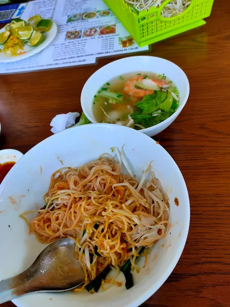 Hủ tiếu mì Hưng Lợi