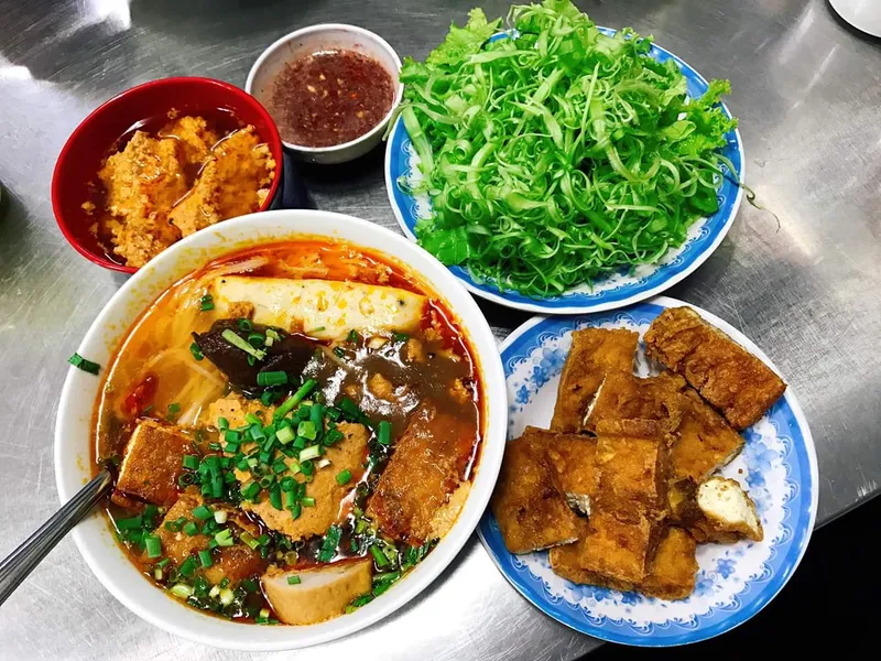 Bún Riêu Yến