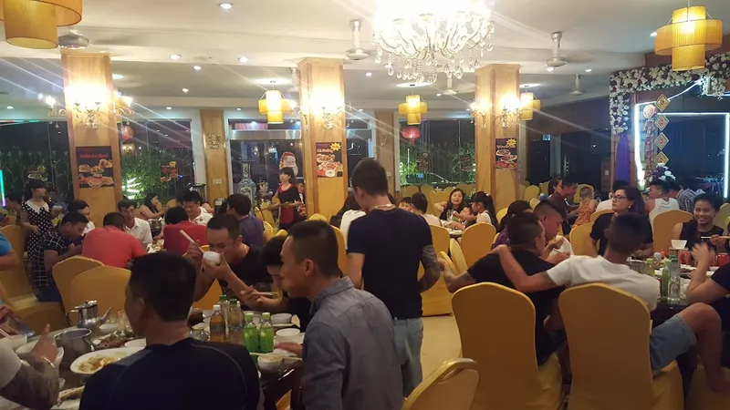 Nhà Hàng Vua Gà