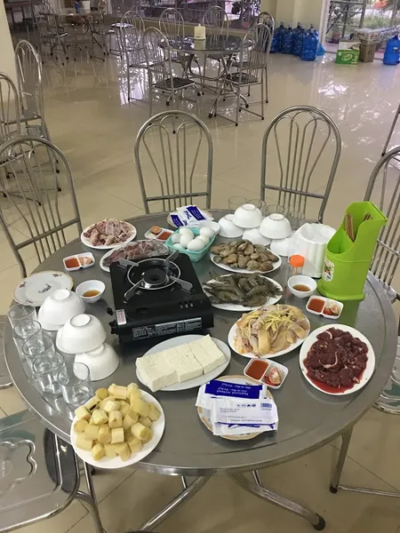 Quán Gà Vinh Nga