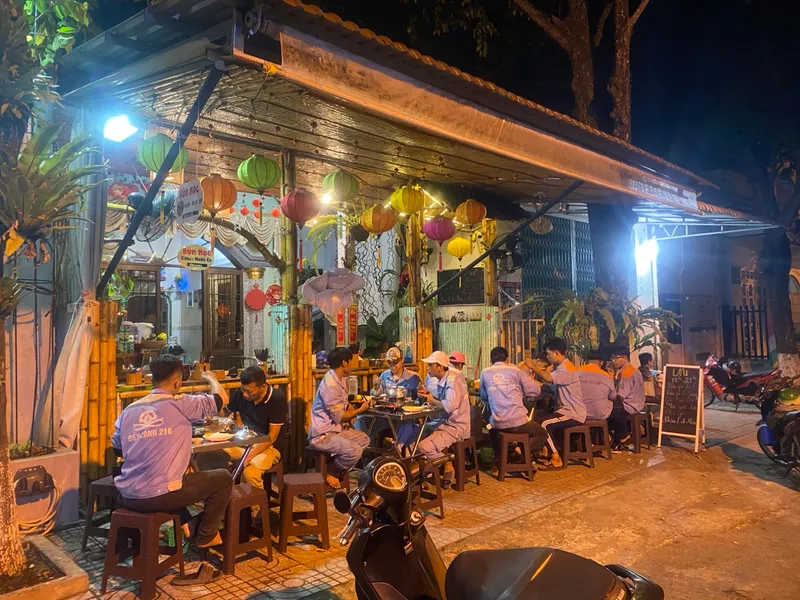 Lẩu Gà Bún Mọc Số 8