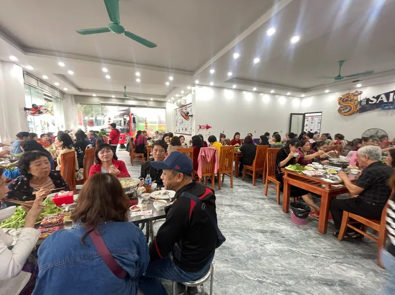 Gà tươi mạnh hoạch Kiên Hạnh cơ sở 2