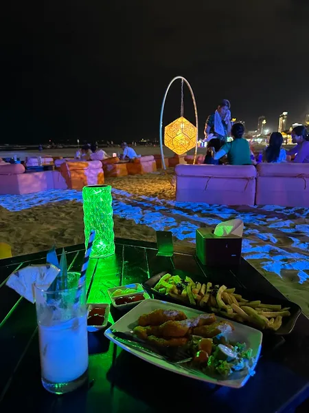 Malibu Beach Club - Seaside Chill & Cocktails
