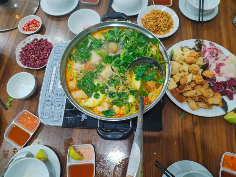 Lẩu Cua Đồng Xuân Ba
