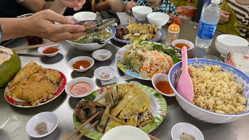 Cơm Gà Mỹ Lệ