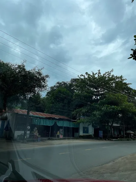 Quán ăn Hồng Phượng