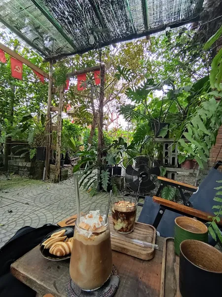 Bà Năm Garden