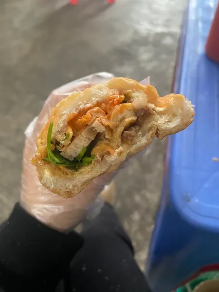 Bánh mì Cô Thái