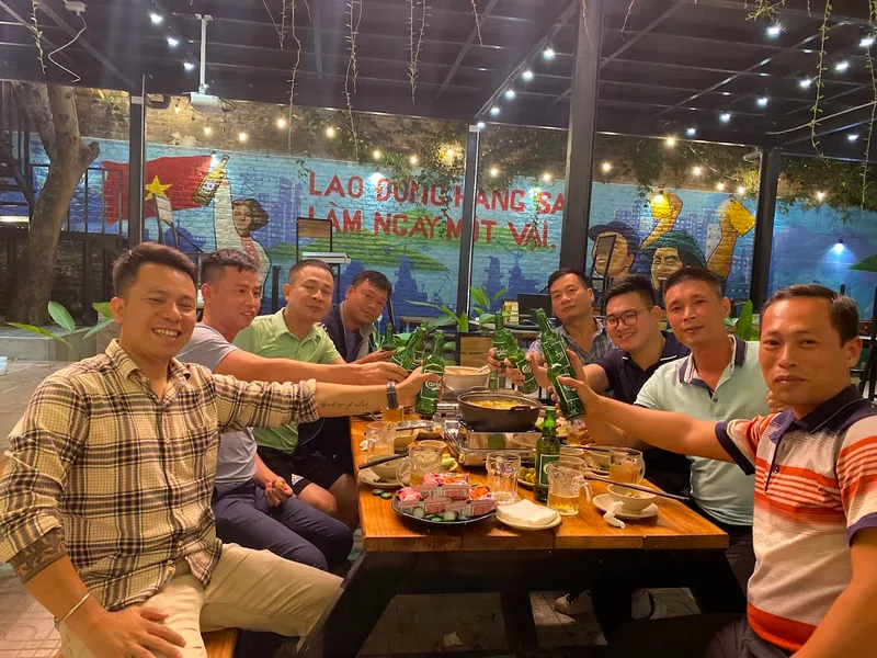 Nhà Hàng Dân Chủ