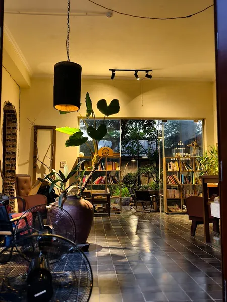 Rêu Coffee & Stay