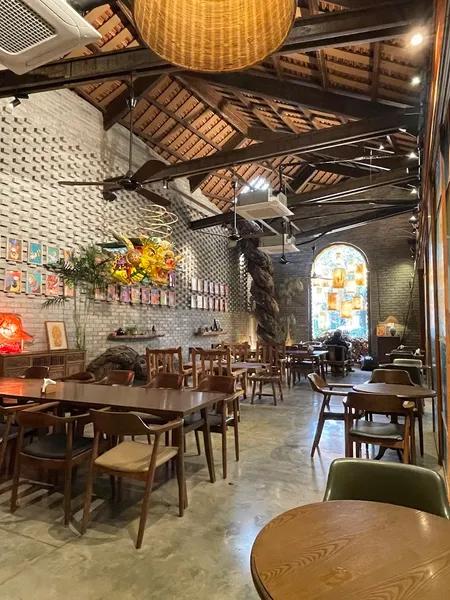 Mây Café & Bakery