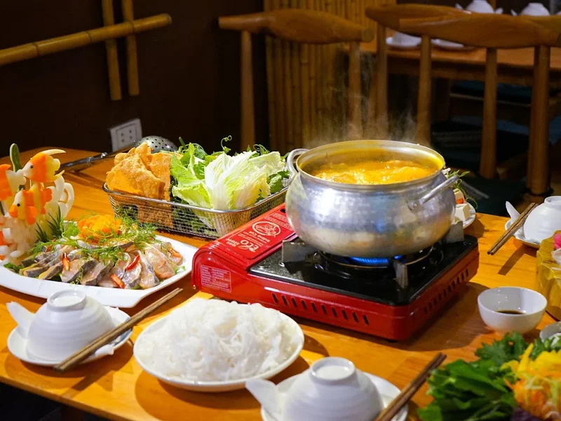 Nhà Hàng Sang Mèo Sapa