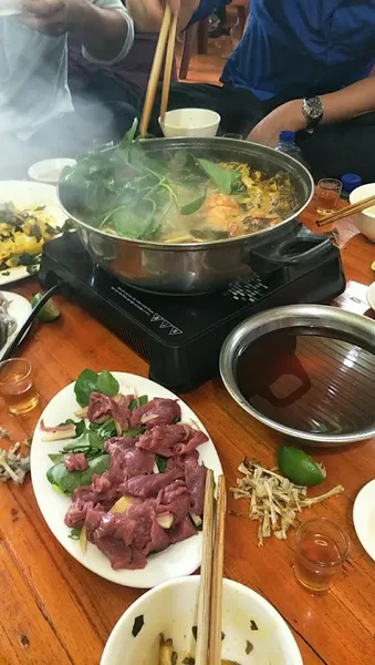 Lương Bò Quán (Lẩu Ếch Bát Xát)