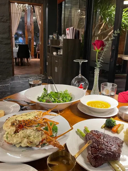 FOR YOU SteakHouse