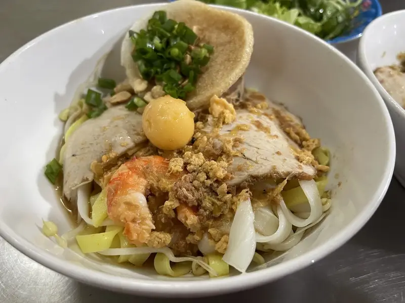 Mì Quảng Ông Hai - Mr. Hai Noodles