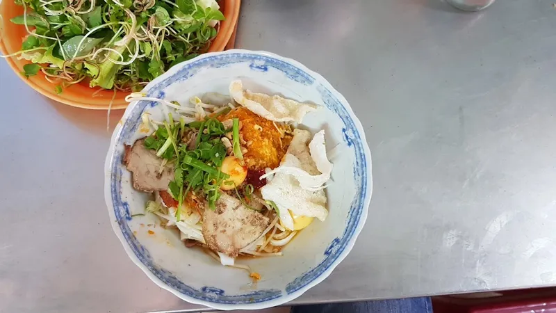 Mì quảng bà Hồng