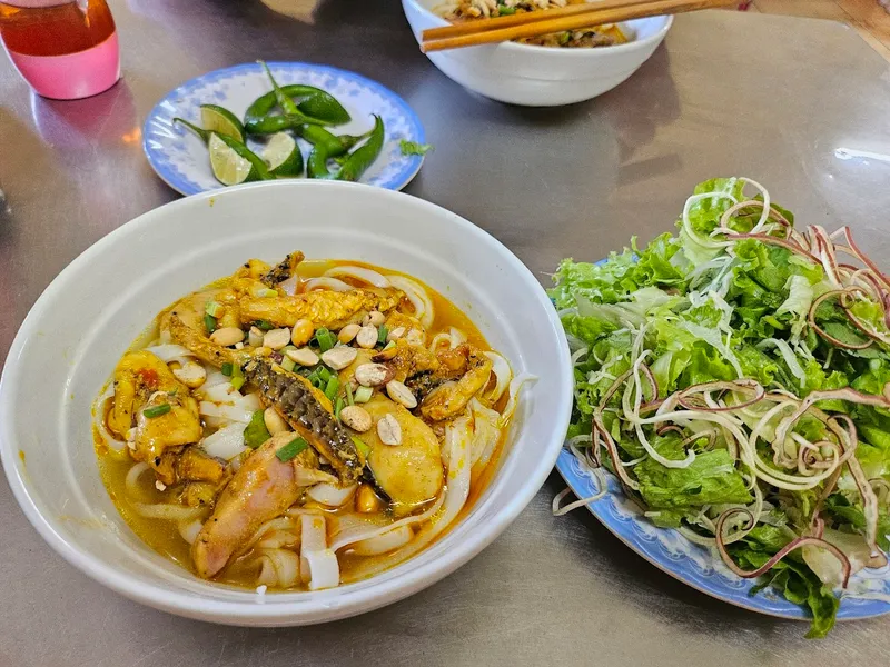 MỲ QUẢNG HỘI AN CÔ TÁM