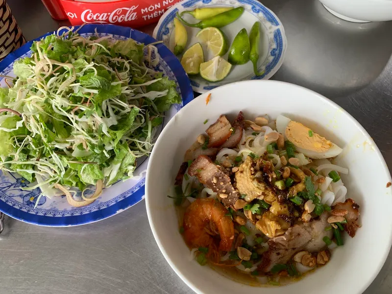 Mì Quảng - Cao Lầu Minh - Since 1980