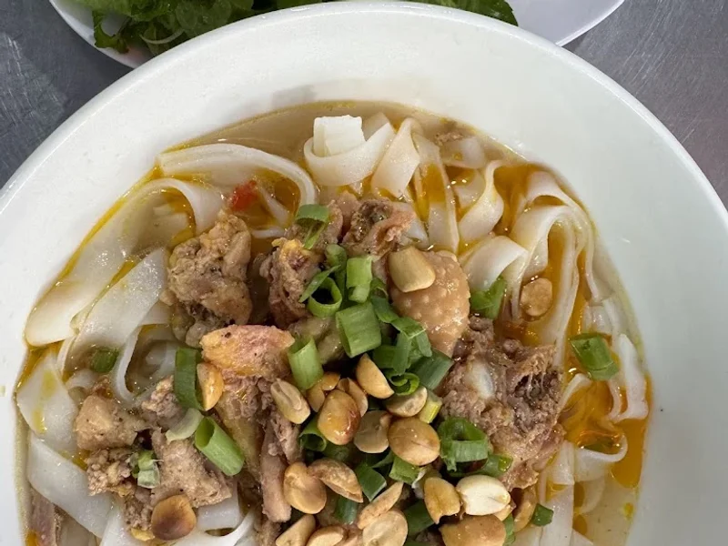 Mì Quảng Cô Sinh