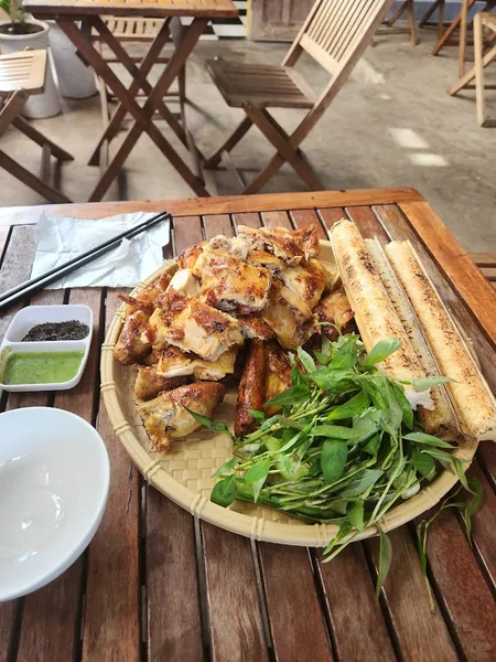 Gà ta nướng Cường mập BMT
